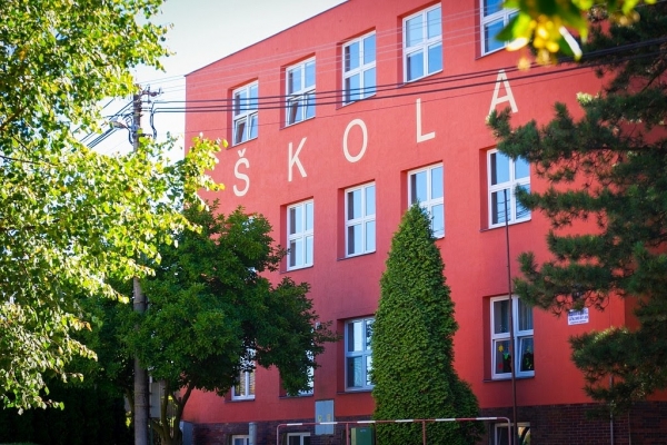 Základní a mateřská škola
