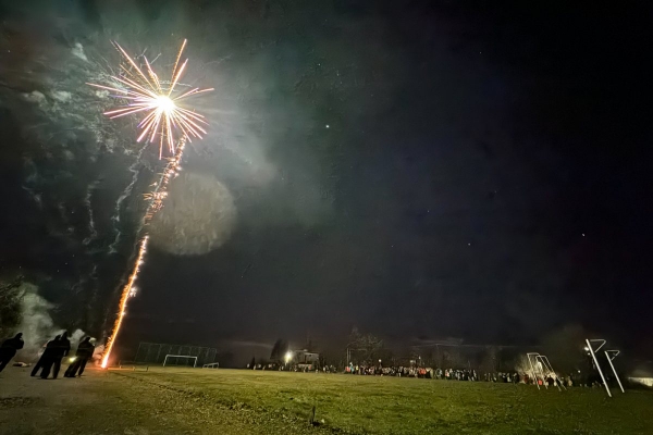 Ohňostrojem na hřišti jsme přivítali nový rok 2024