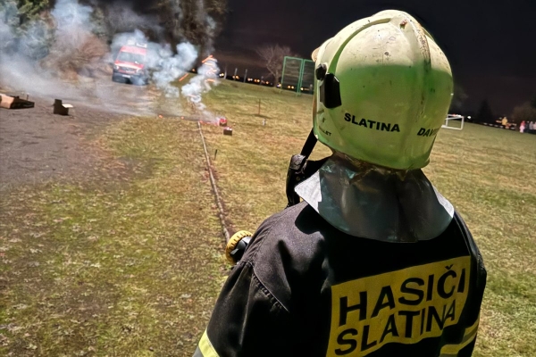 Ohňostrojem na hřišti jsme přivítali nový rok 2024