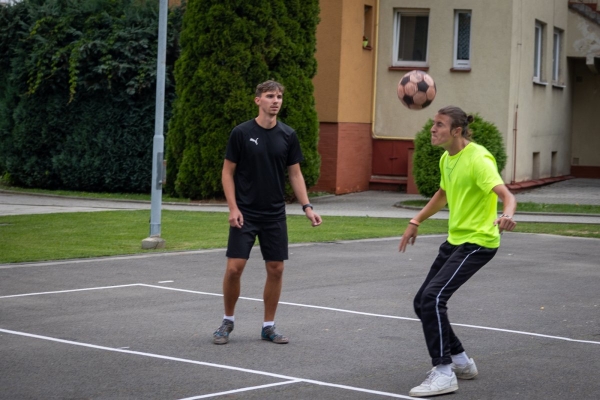 Napínavé souboje přinesl sobotní nohejbalový turnaj o pohár starosty obce