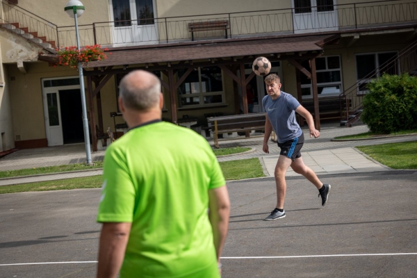 Napínavé souboje přinesl sobotní nohejbalový turnaj o pohár starosty obce