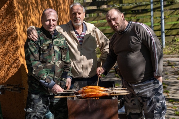 Poslední dubnový den patřil stavění máje u kulturního domu