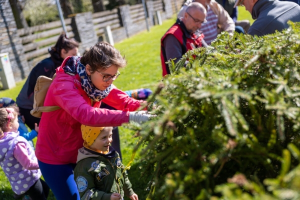 Poslední dubnový den patřil stavění máje u kulturního domu