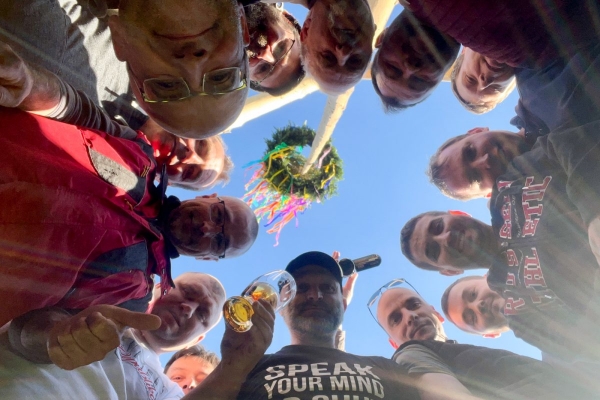 Poslední dubnový den patřil stavění máje u kulturního domu