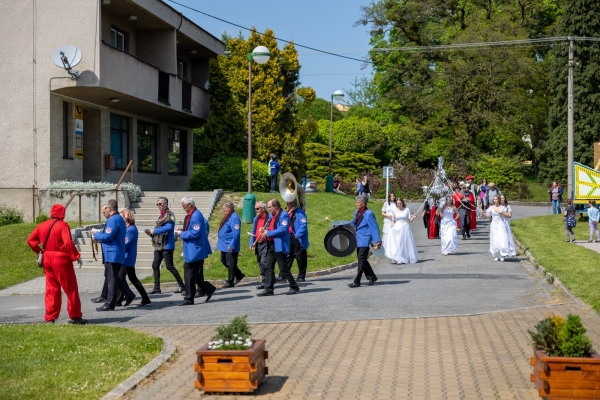Kácení máje bylo spojeno s oslavami 135 let od založení místního hasičského sboru