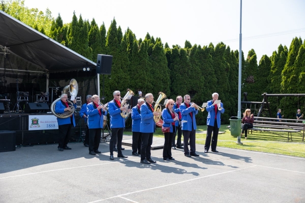 Kácení máje bylo spojeno s oslavami 135 let od založení místního hasičského sboru