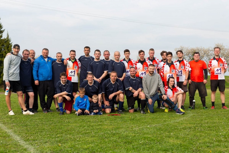 Tradiční prvomájové fotbalové utkání vyhráli ženatí, porazili svobodné 5:0