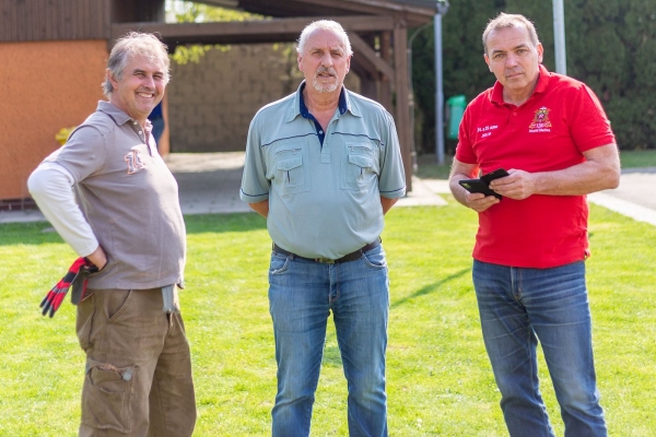 Po dvouleté pauze stojí za kulturním domem májka