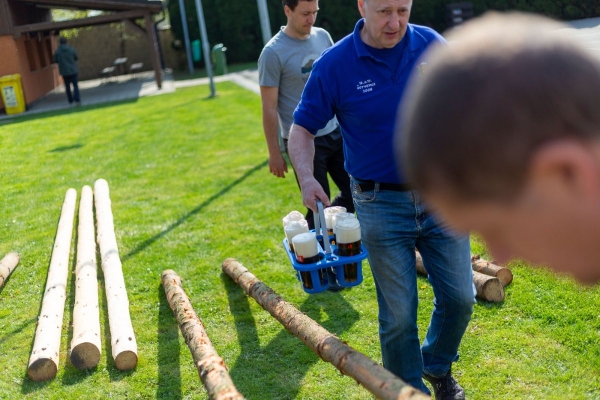 Po dvouleté pauze stojí za kulturním domem májka