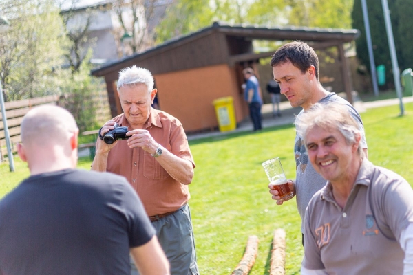 Po dvouleté pauze stojí za kulturním domem májka