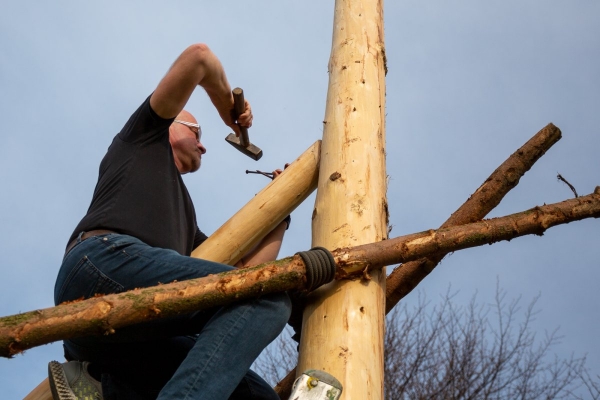 Po dvouleté pauze stojí za kulturním domem májka