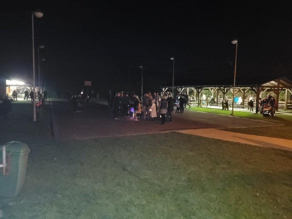 Tradiční dlabání dýní vyvrcholilo lampiónovým průvodem