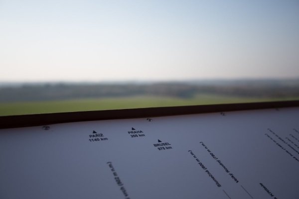 Na Rozhledně Slatina přibyly velkoformátové panoramatické fotografie, pomohou s orientací