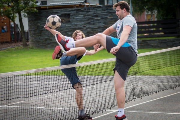 Ve Slatině se bojovalo o pohár starosty obce v nohejbale