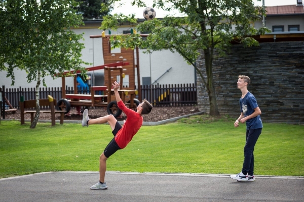 Ve Slatině se bojovalo o pohár starosty obce v nohejbale