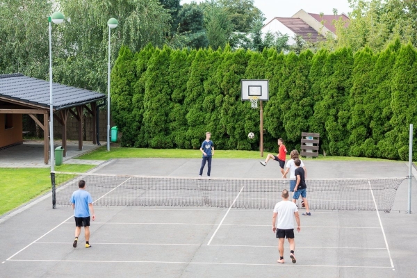 Ve Slatině se bojovalo o pohár starosty obce v nohejbale