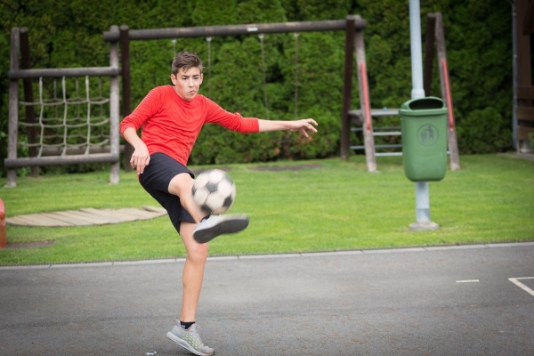 Ve Slatině se bojovalo o pohár starosty obce v nohejbale