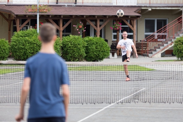 Ve Slatině se bojovalo o pohár starosty obce v nohejbale