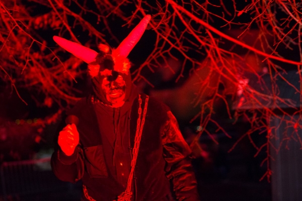 Mikulášská nadílka byla letos spojena s rozsvícením vánočního stromu