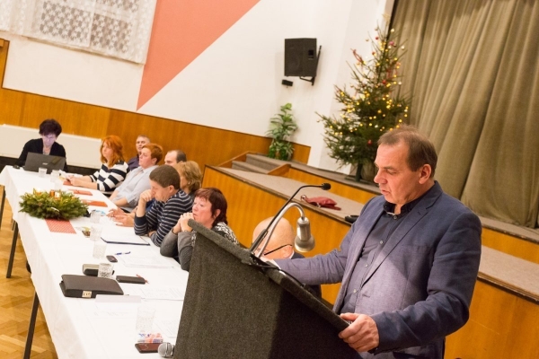 Páté zasedání Zastupitelstva obce Slatina bylo posledním v letošním roce