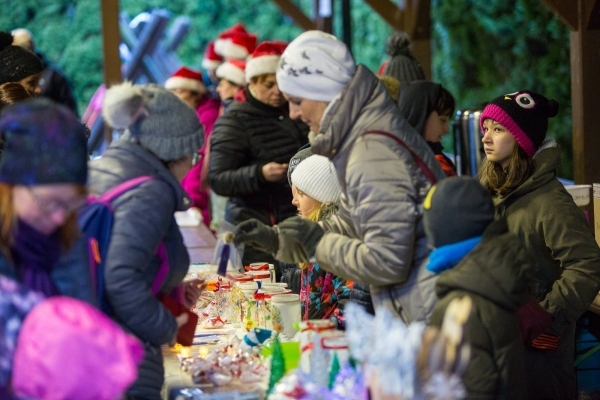 Sedmý ročník tradičního Adventního setkání občanů nejen Slatiny a Nového Světa proběhl v sobotu