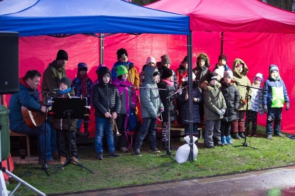 Sedmý ročník tradičního Adventního setkání občanů nejen Slatiny a Nového Světa proběhl v sobotu