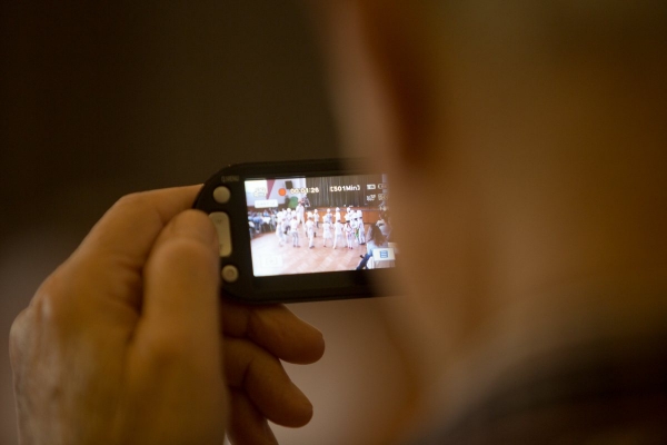 Ke Dni matek v kulturním domě zazpívaly, zahrály i zatančily děti ze slatinské mateřské i základní školy