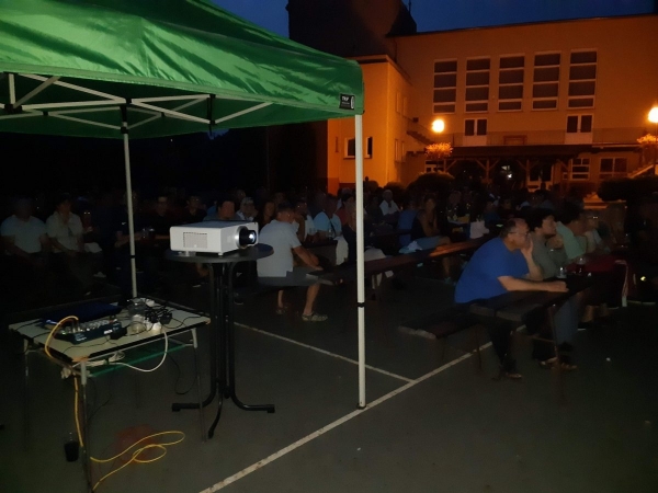 Páteční letní kino zaplnilo prostranství u kulturního domu
