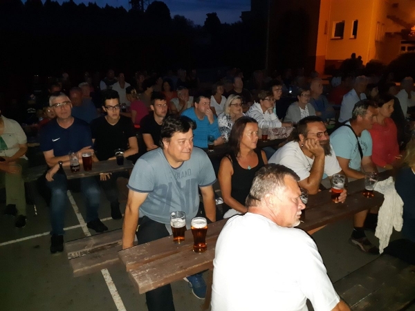 Páteční letní kino zaplnilo prostranství u kulturního domu