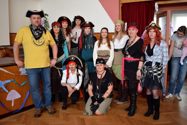 Dětský maškarní ples zaplnil v sobotu odpoledne sál slatinského kulturního domu