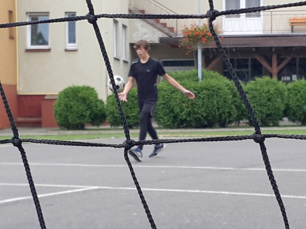 Šest družstev zápolilo v tradičním nohejbale trojic