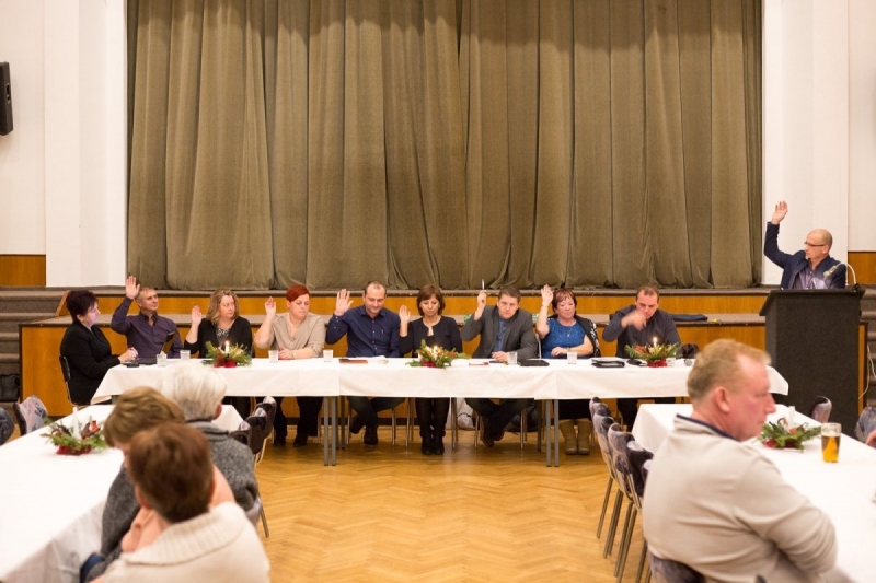 První zasedání nového Zastupitelstva obce Slatina bylo zároveň posledním v letošním roce