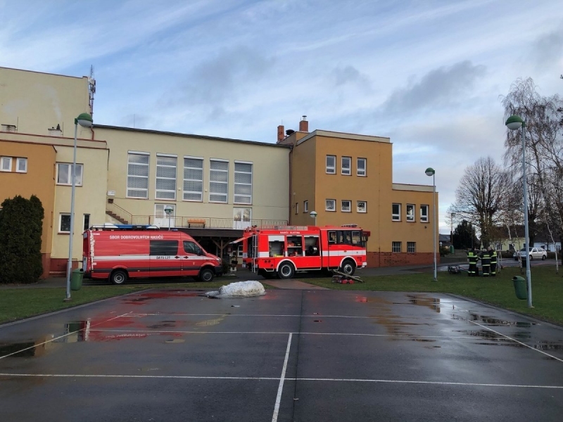 Hasiči čerpali vodu v kulturním domě, zásah trval téměř pět hodin