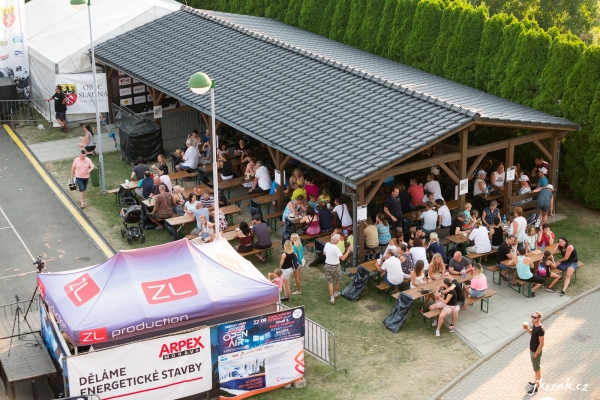 Už dvacet let se ve Slatině setkáváme Jako Za Mlada