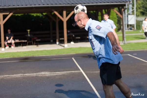 Tradičního nohejbalového turnaje O putovní pohár starosty obce Slatina se zúčastnila čtyři družstva