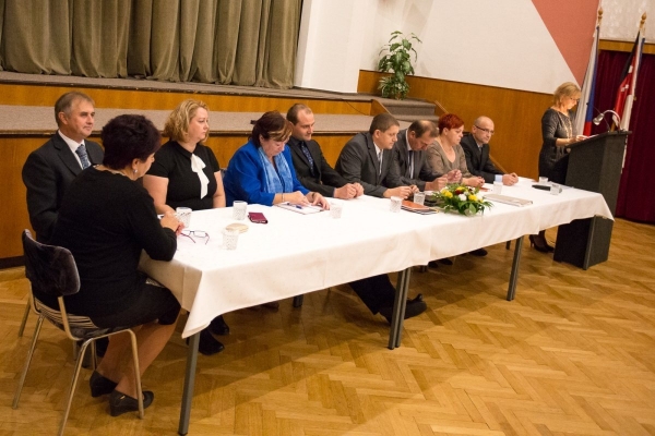 V kulturním domě proběhlo ustavující zasedání Zastupitelstva obce Slatina